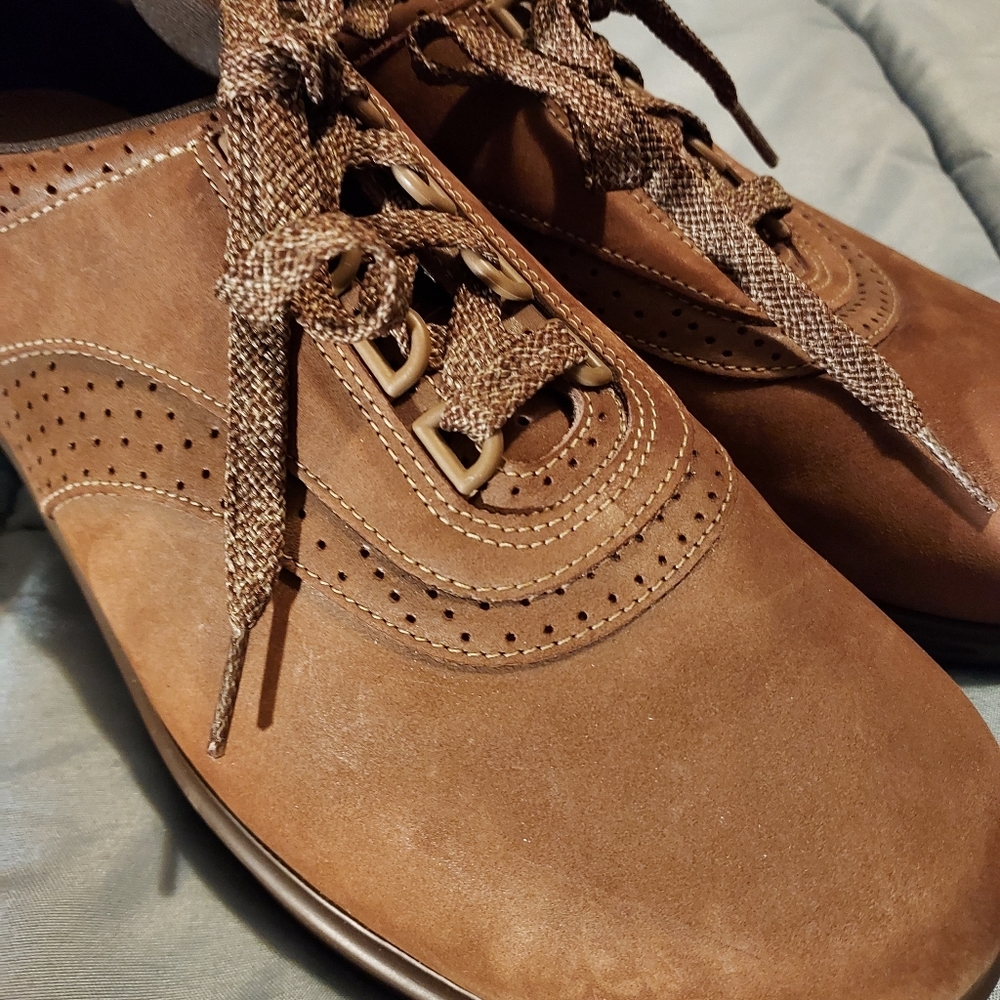 Like New !!!! Sas Walk Easy Shoes